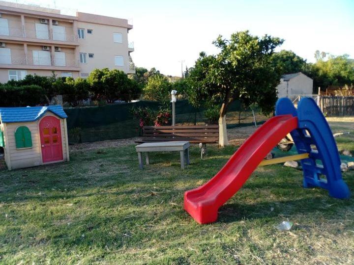 Mamanis Studios لوترا إديبسو المظهر الخارجي الصورة